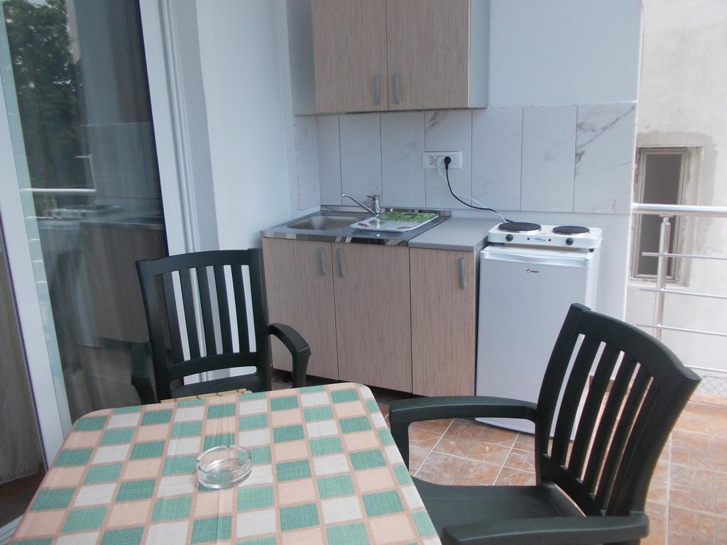 Apartments Idolga Bar Cameră foto