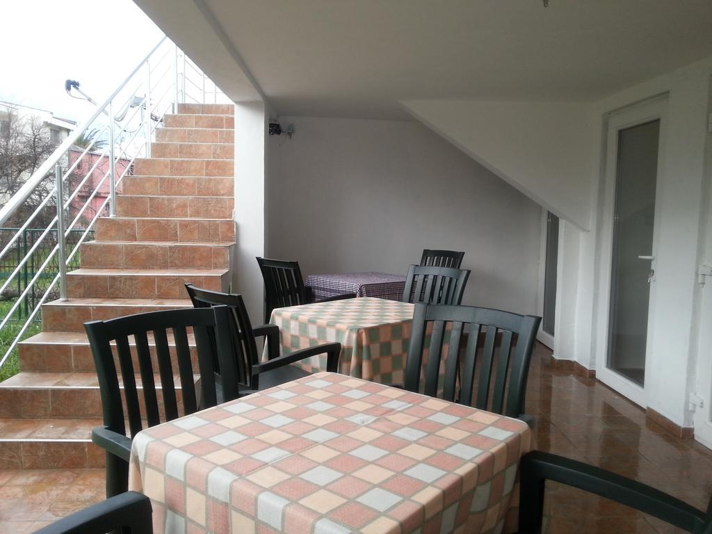 Apartments Idolga Bar Cameră foto