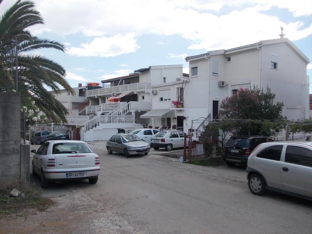 Apartments Idolga Bar Exterior foto