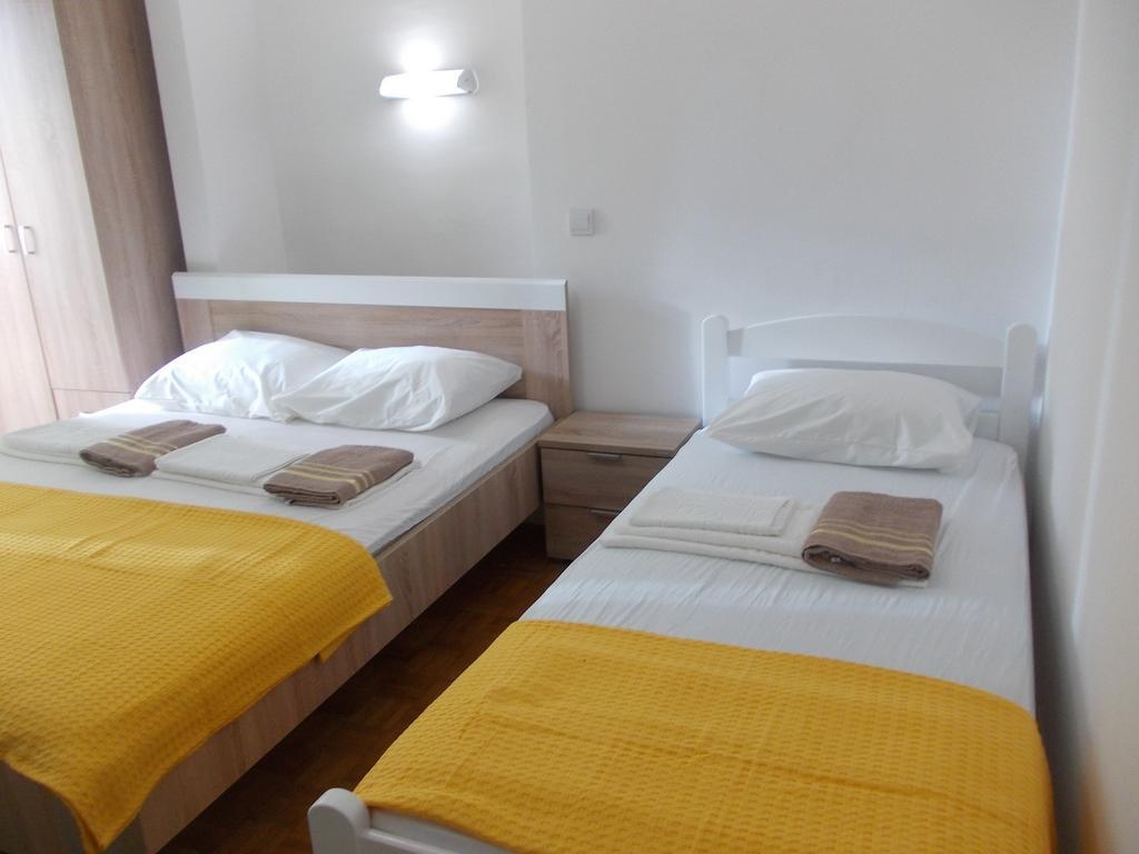 Apartments Idolga Bar Cameră foto
